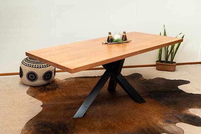 Mesa de comedor Tripode Negra - foto 4