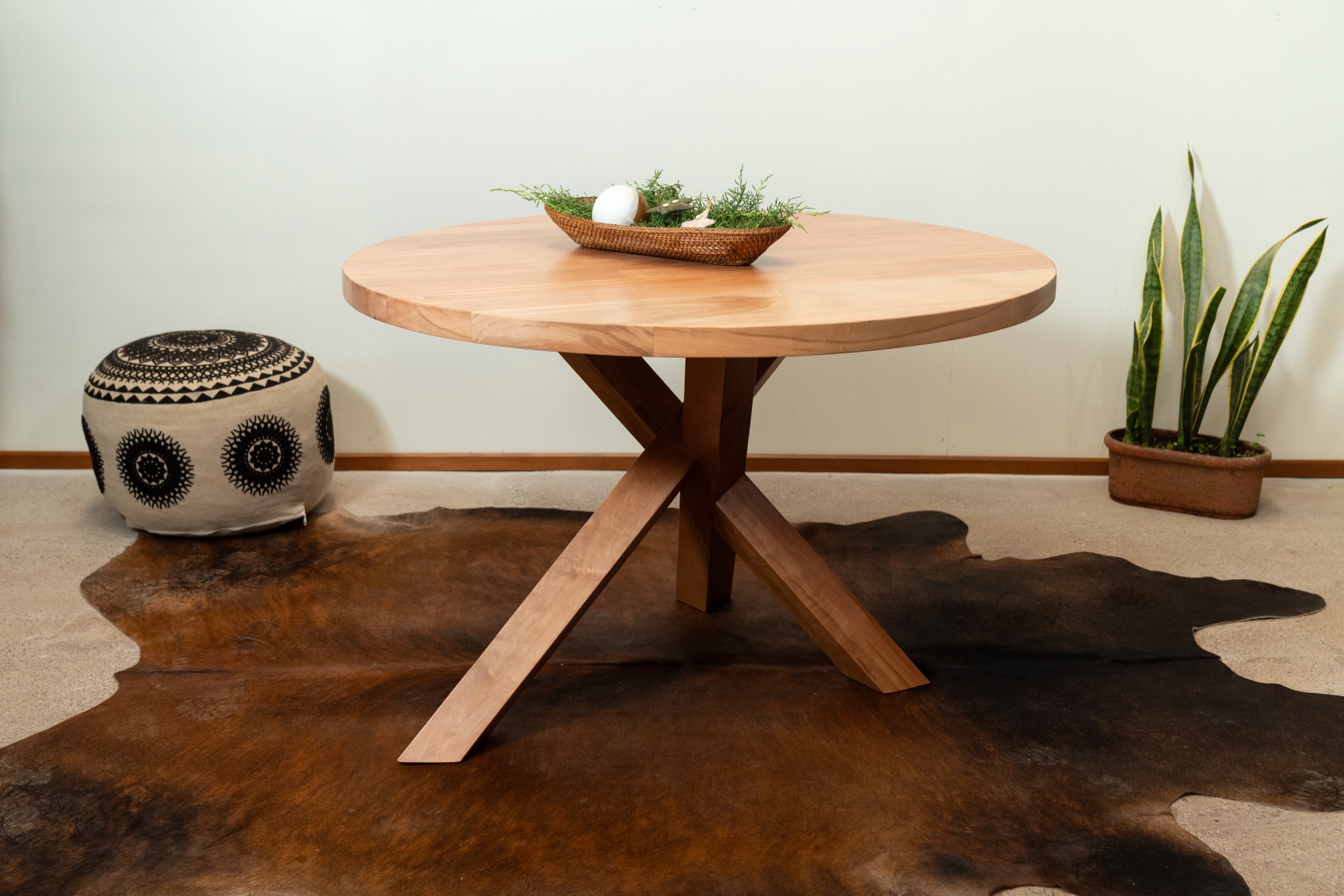 Mesa de comedor Tripode redonda